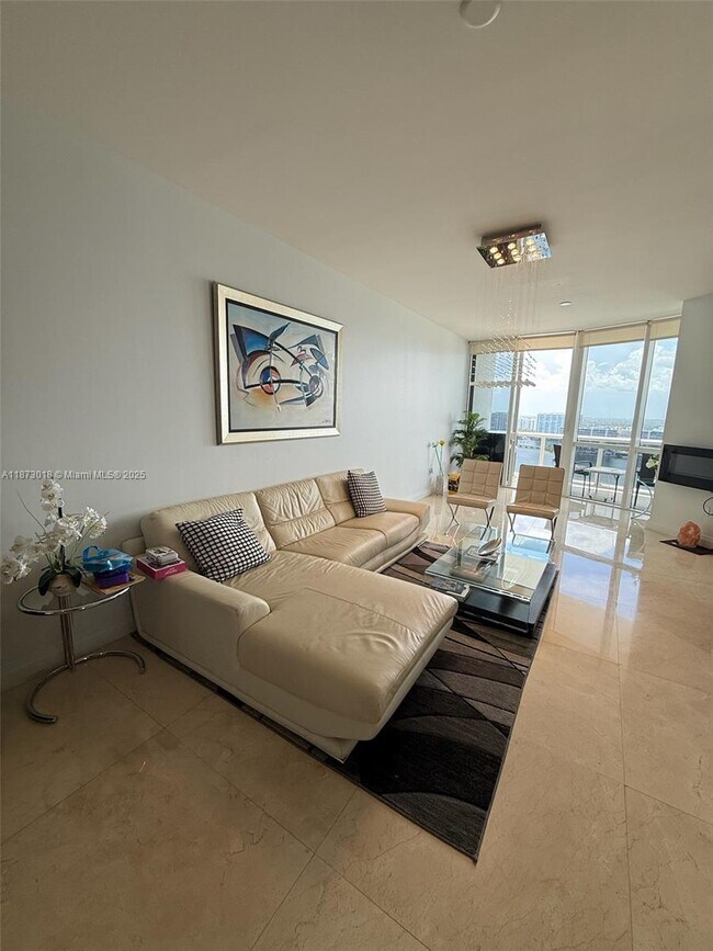 Building Photo - 18201 Collins Ave