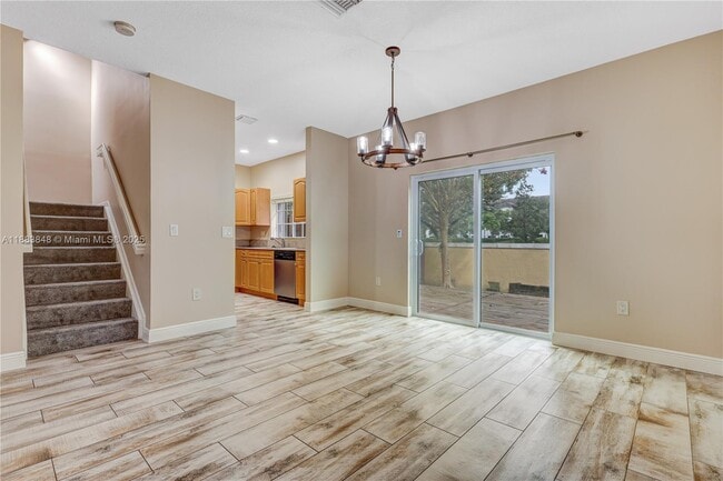 Building Photo - 7627 E Stonecreek Cir