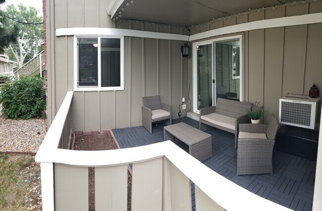 Patio - 857 S Van Gordon Ct