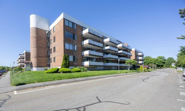 Foto del edificio - 1460 Elm St