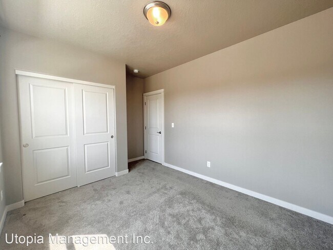 Foto del edificio - 4 br, 2 bath House - 2467 NW Ivy Way