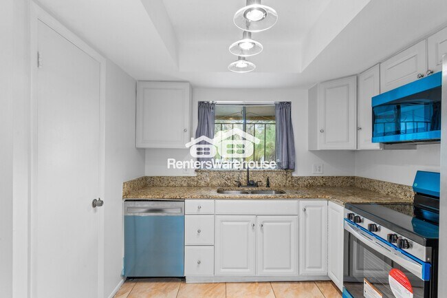 Building Photo - 7475 Canford Ct