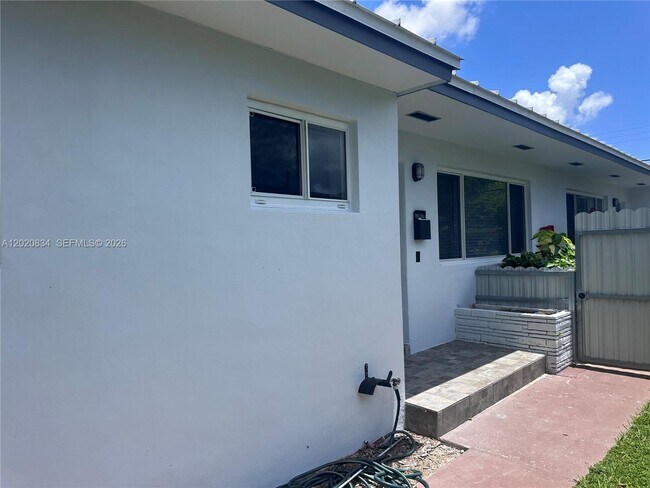 Foto del edificio - 2806 SW 35th Ave