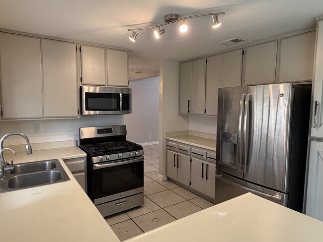 Foto del edificio - 29639 Greenhill Dr