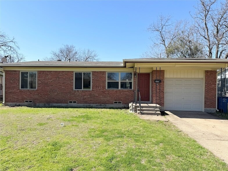 Primary Photo - 3114 Healey Dr