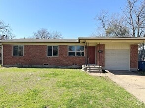 Building Photo - 3114 Healey Dr