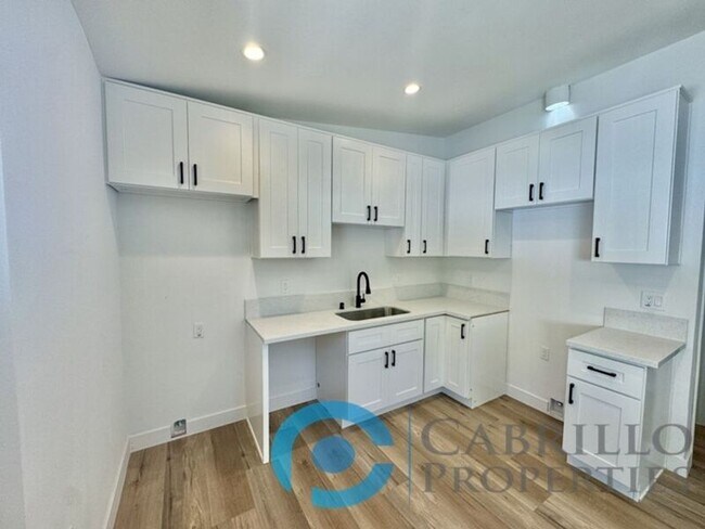 Building Photo - 5065 Chaparral Way