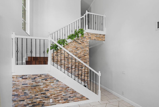 Building Photo - 564 Tomahawk Ct