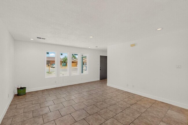 Foto del edificio - 9218 Alvera Ave SW