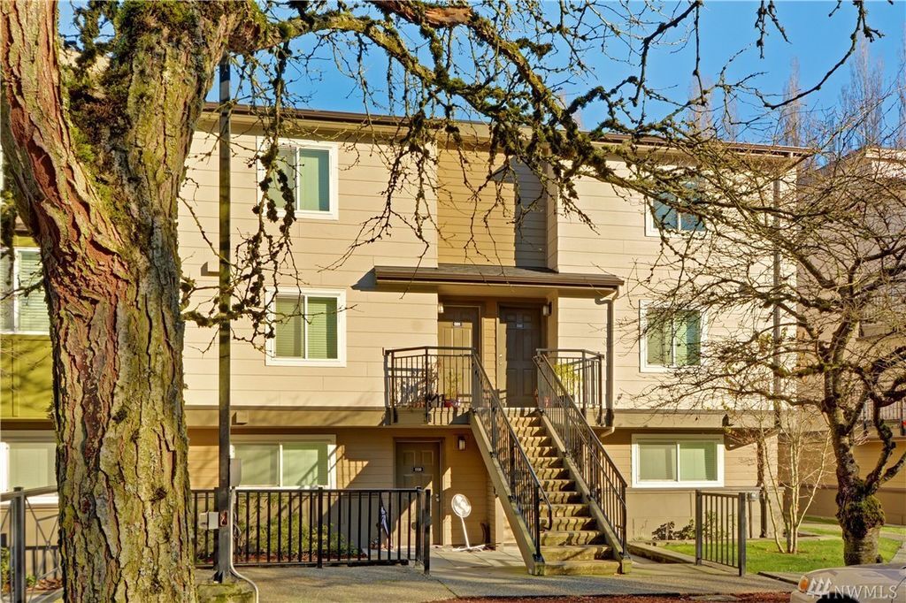 Primary Photo - 15821 NE Leary Way