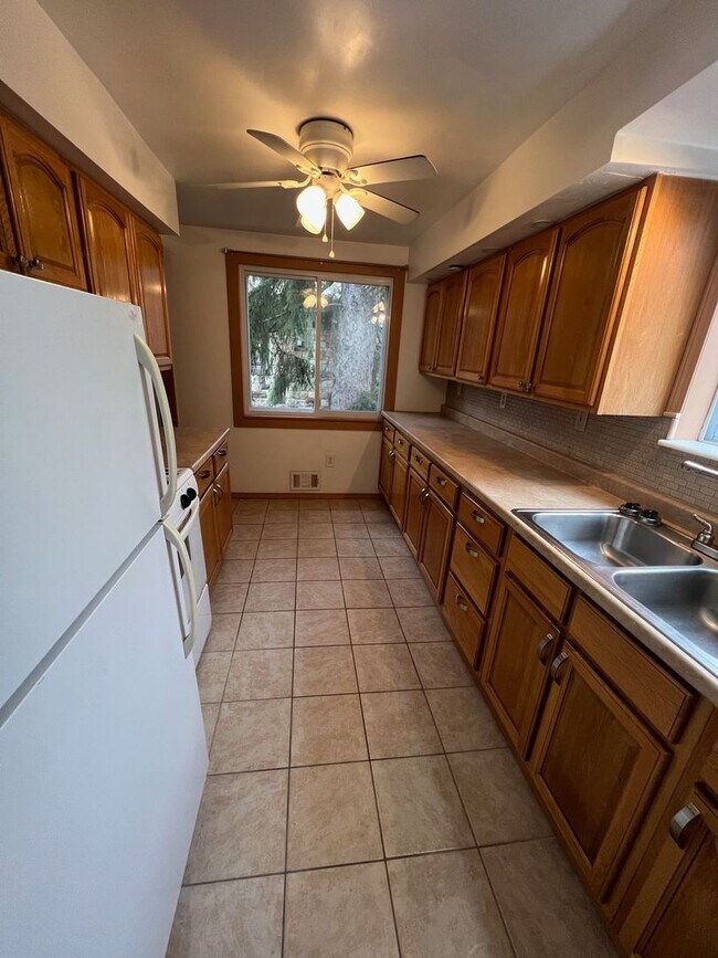 Foto del edificio - 244 Maytide St