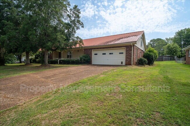 Foto del edificio - 2524 Chickasaw Dr
