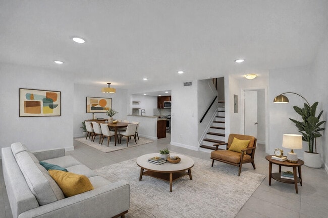 Building Photo - 4550 SW 68th Ct