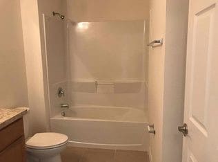 Building Photo - Claremont Ave Nice home in Lincoln