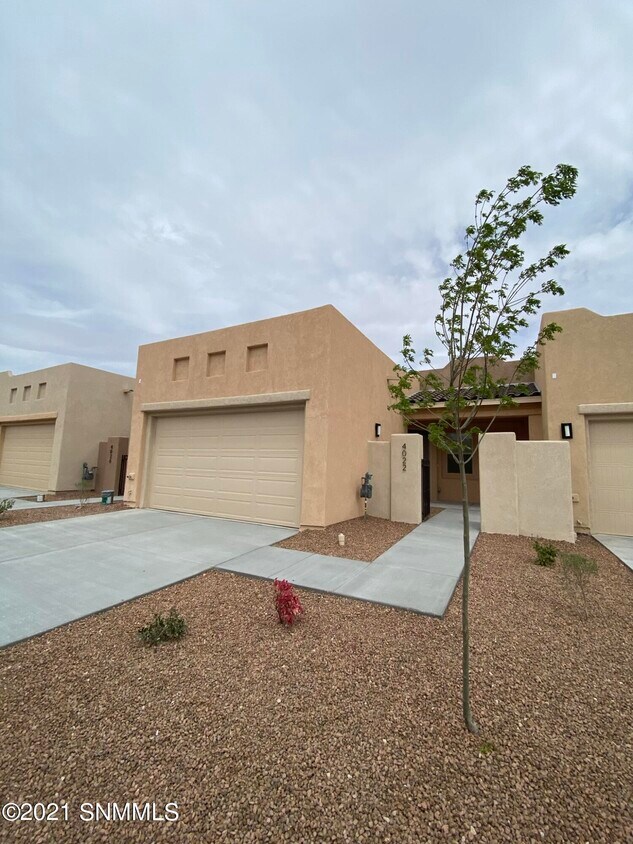 4022 N Sommerset Ave, Las Cruces, NM 88011 Apartment for Rent in Las Cruces, NM