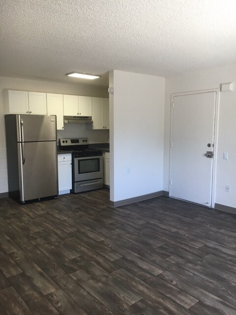 Kitchen & Living - 1820 Main St