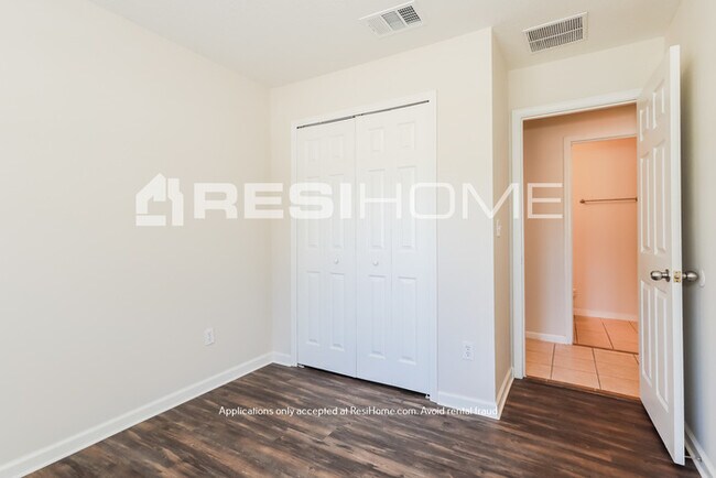 Building Photo - HOME FOR RENT!!