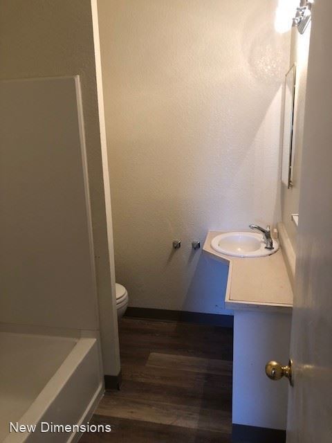 Building Photo - 3 br, 1 bath House - 350 Linden Street Unit A