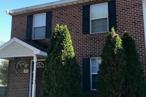 Building Photo - 1409 Varsity Ln