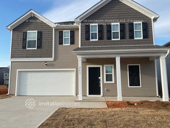 Building Photo - 203 White Flds Ave