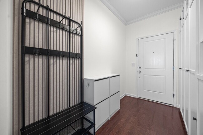 Building Photo - "Spacious 3-Bedroom Townhome with Fireplace, Pergola & Community Pool on Summerlake Drive!"
