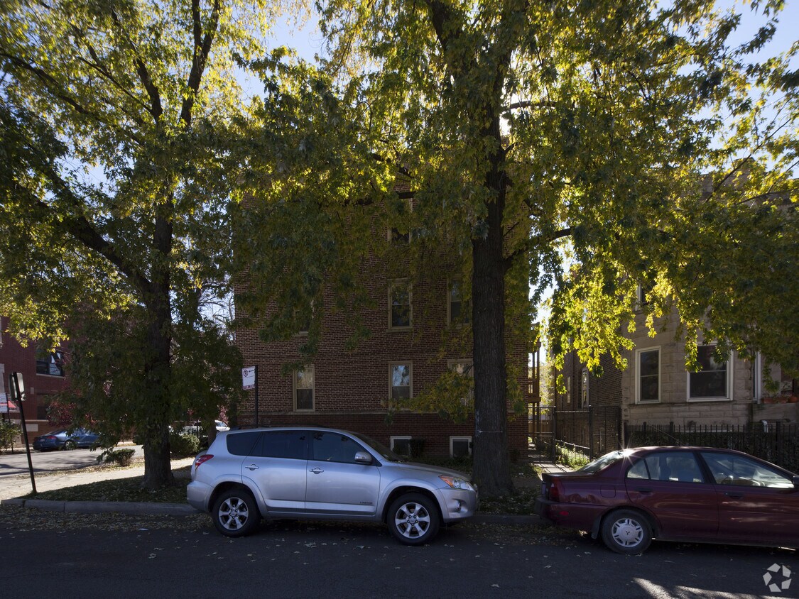 Building Photo - 2501 W Cortez St