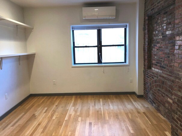 Foto del edificio - 141 Bowdoin St
