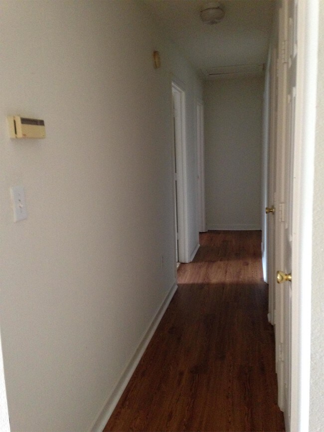 Foto del edificio - 180 Lavender Lakes Dr