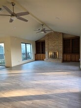 Building Photo - 406 Fox Briar Ln