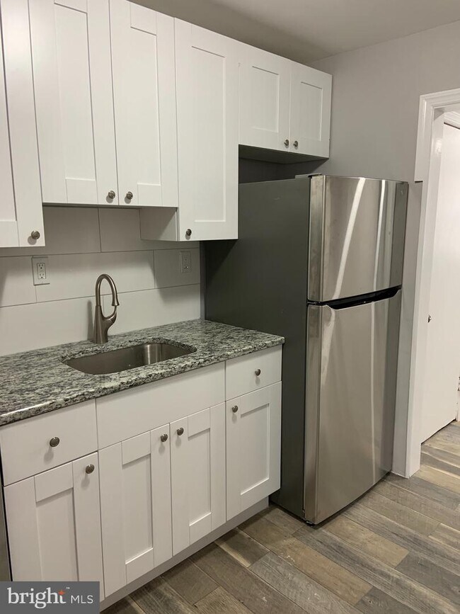 Foto del edificio - 4220 Wallace St