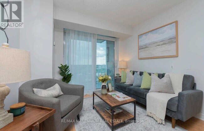 Photo du bâtiment - 83 Borough Dr