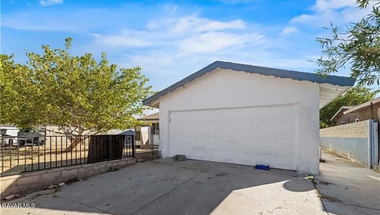 Foto principal - 38466 Sumac Ave
