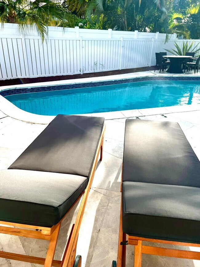 3170 NW 68th Ct photo'