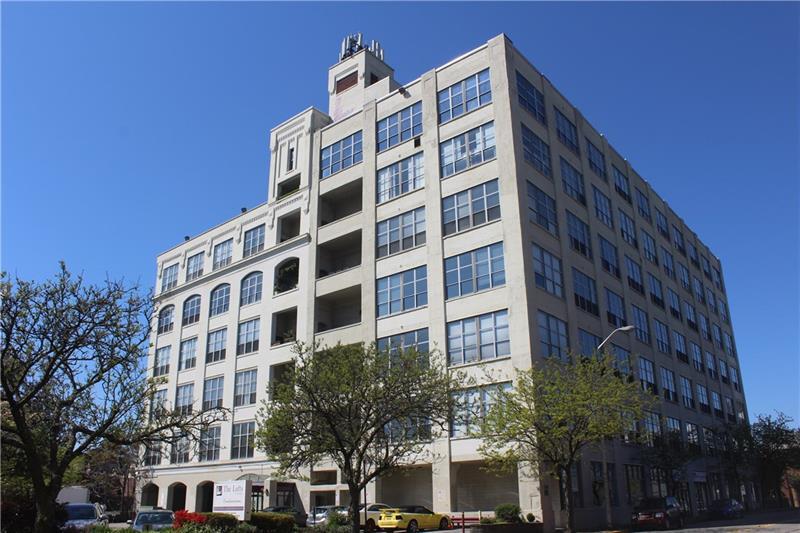 Foto principal - 5850 Centre Ave