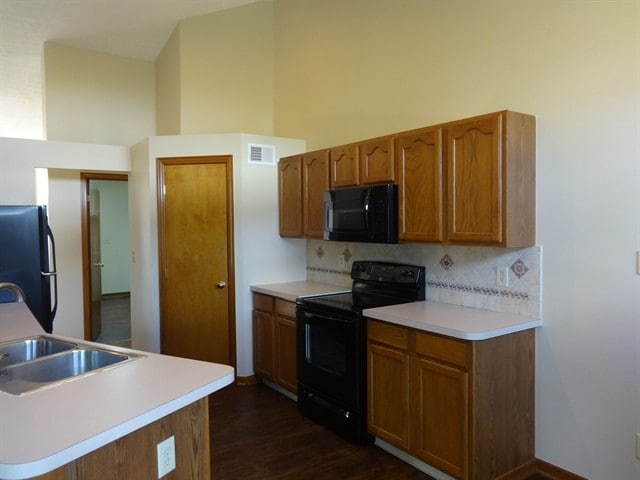Building Photo - 945 Dianthus Ct