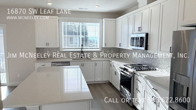 Building Photo - 16870 SW Leaf Ln