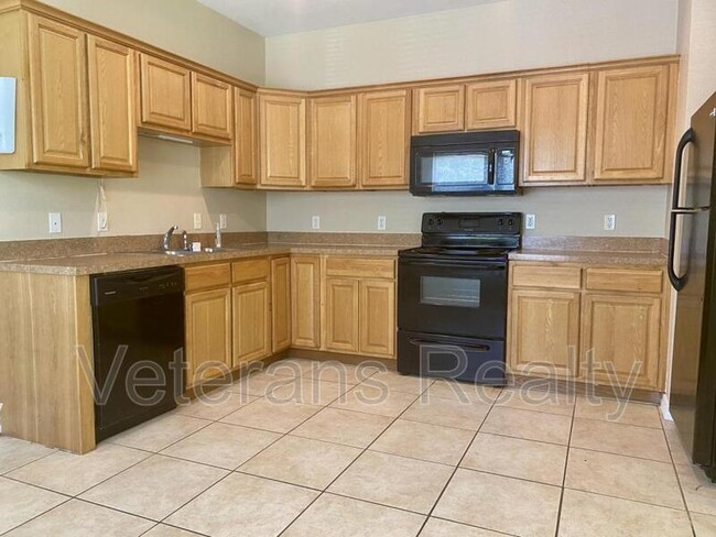Foto del edificio - 6227 E Newton St
