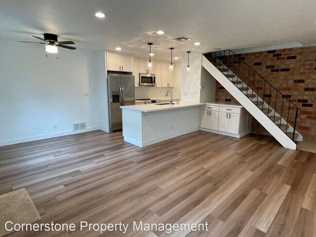 Building Photo - 2 br, 1 bath House - 240 Watson Dr #2