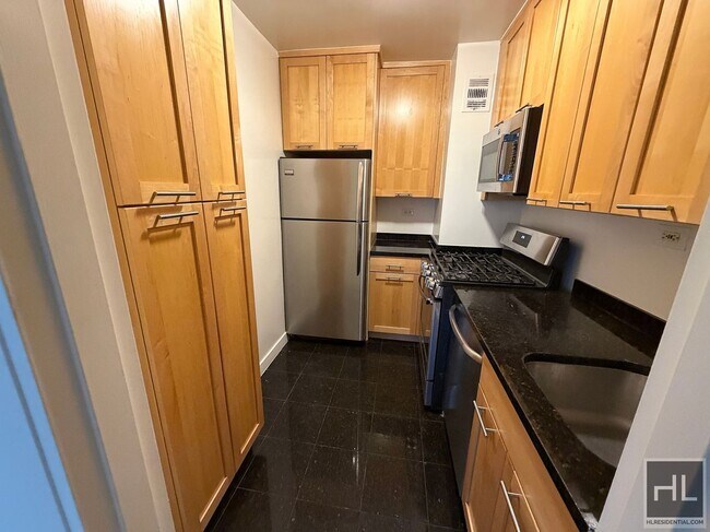 Building Photo - East 79th Street