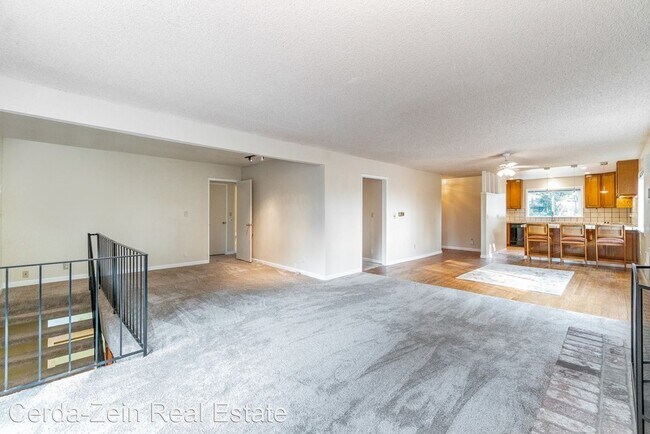 Building Photo - 3 br, 3 bath House - 6225 Leona St.