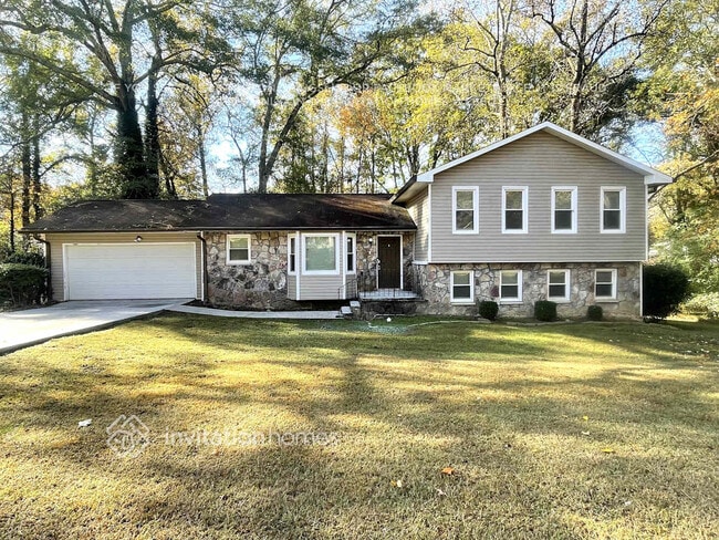 Building Photo - 2354 Shadowood Dr SW