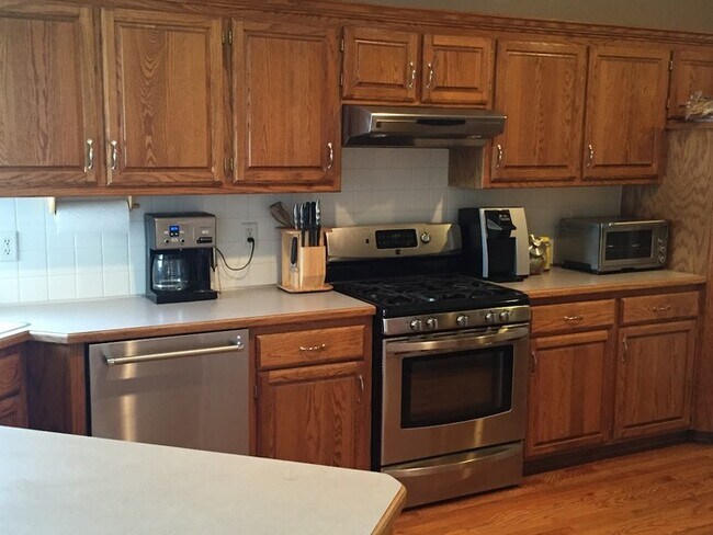 Building Photo - Charming 3 beds 2.5 bath in Kansas City!
