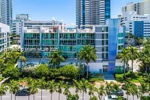 Foto del edificio - 6305 Indian Creek Dr