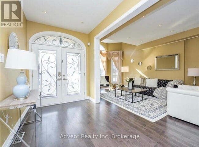 Photo du bâtiment - 17 Warden Woods Ct