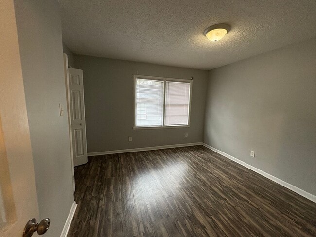 Building Photo - 131 Wall St