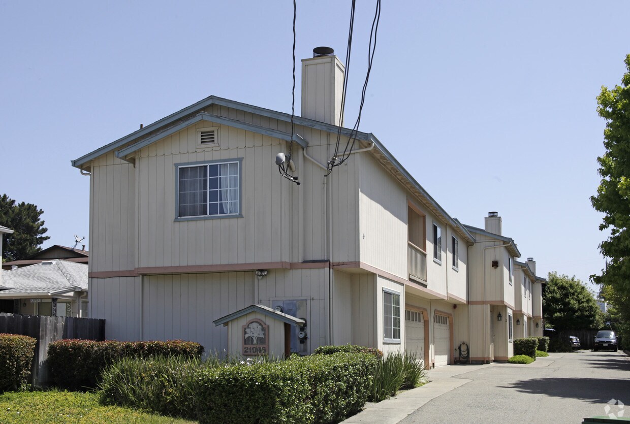 Primary Photo - 21046 Baker Rd