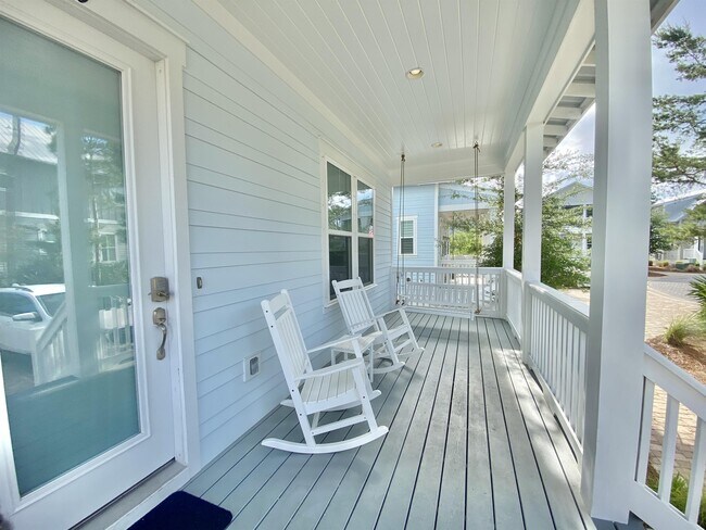 Building Photo - 210 Emerald Beach Cir