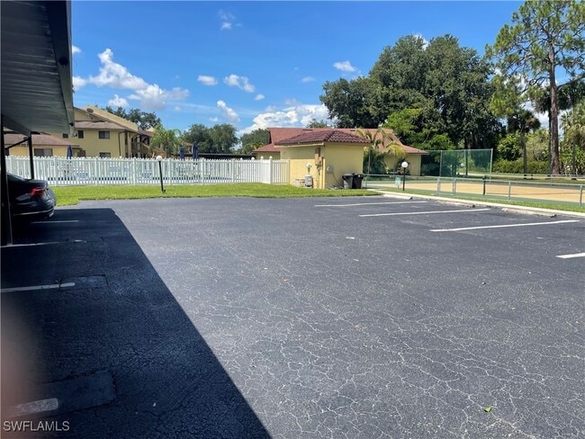Building Photo - 2137 Golfside Village Dr