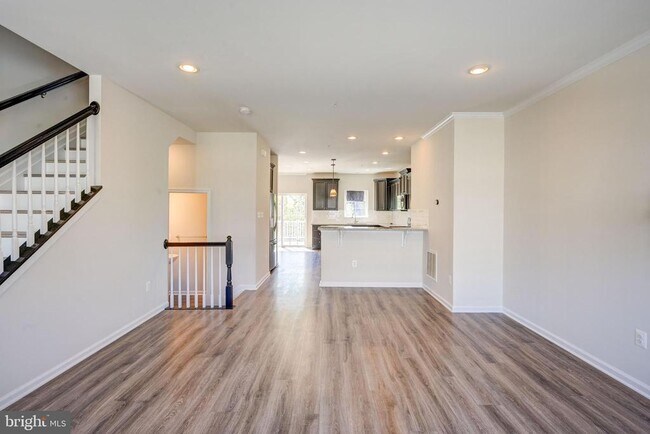 Foto del edificio - 1317 Hawthorn Dr