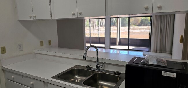 Foto del edificio - 181 Palm View Ct